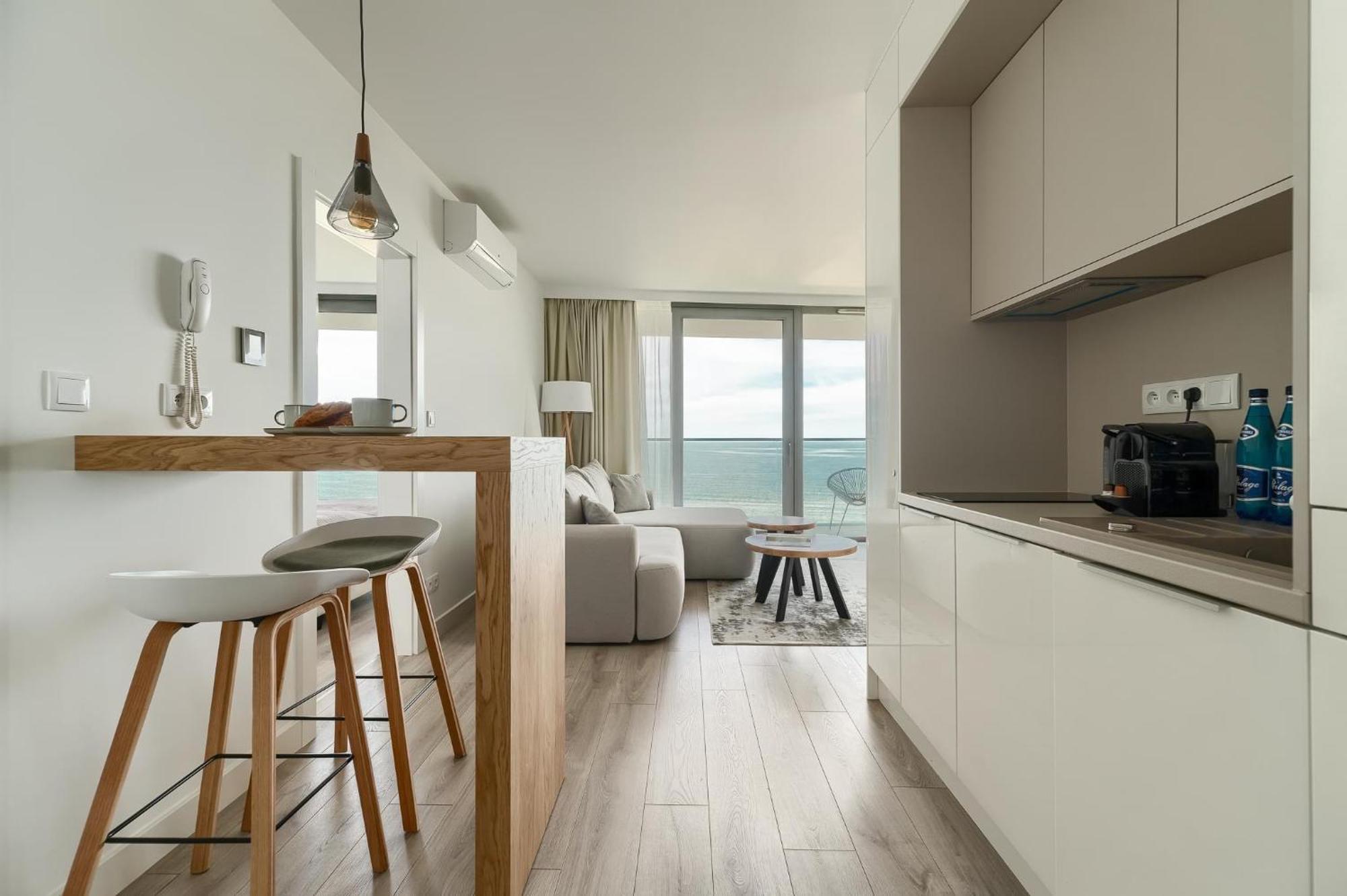 Wave Front Sea View 7 Floor Apartment